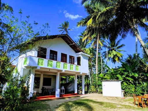 Tropical Point Inn - Housity