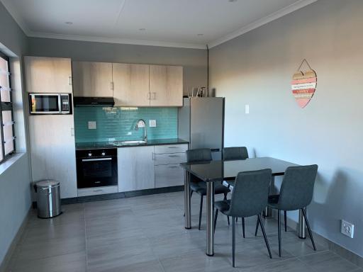 Elephant House, 2 bedroom House, Next to Pilanesberg and Sun City - Housity