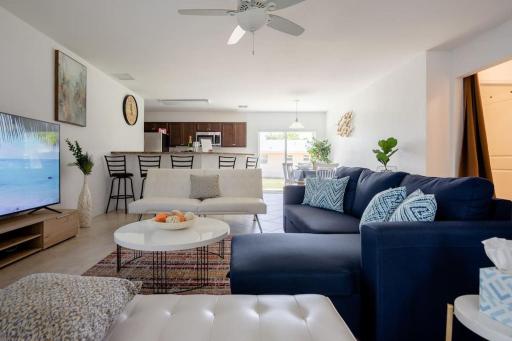 Art Deco Themed Vacation Home w Sauna, Huge Terrace, & Outdoor BBQ Kitchen - Housity