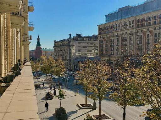 Suite with a balcony and a view of the Moscow Kremlin - Housity