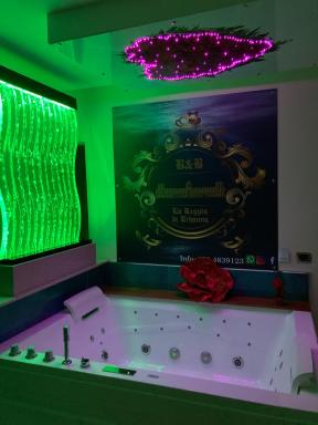 B&B LA REGGIA DI RIHANNA spa - Housity