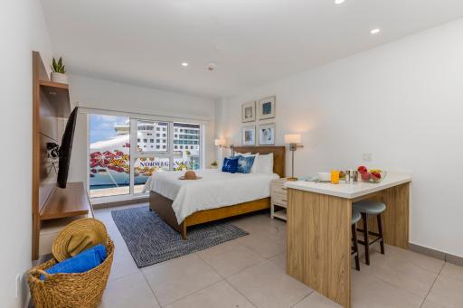 Love Where U Live And Stay Turquoise View Studio - Housity