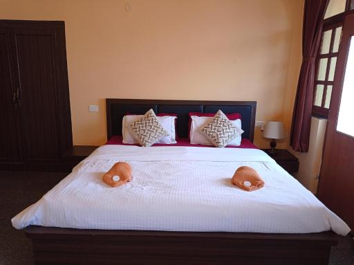 Jas Guest House - Housity