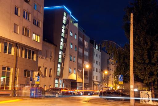 Hostel Moving - Housity