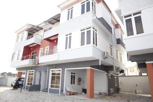 Four Bedroom Semi Detach Duplex Ikota GRA, Lekki - Housity