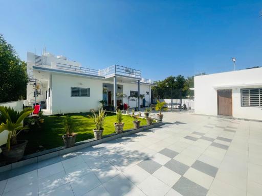 Villa Hillside - Housity