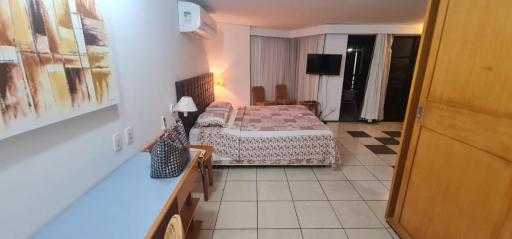 IATE PLAZA HOTEL 402 - Housity