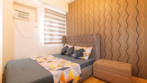 Jamah's Staycation at SMDC Trees Residences by RedDoorz - Housity