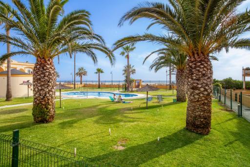 Tarifa Cozy House, Beach Front, Pool, Wifi - Housity