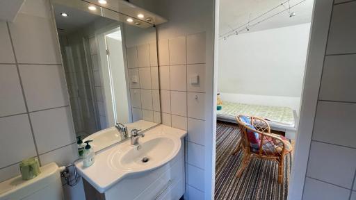 Ruhiges Zimmer zentral - Housity