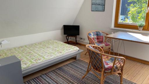 Ruhiges Zimmer zentral - Housity