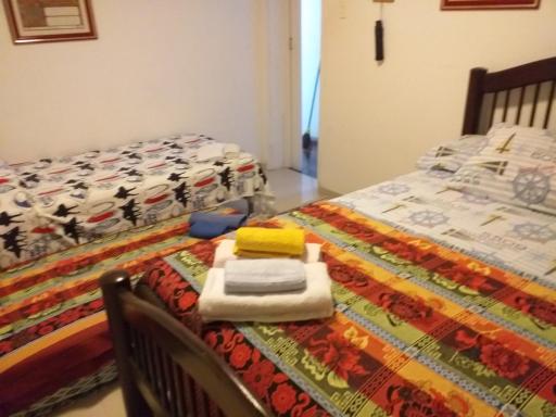 Quarto TRIPLO CONFORTO H em RECIFE - Housity