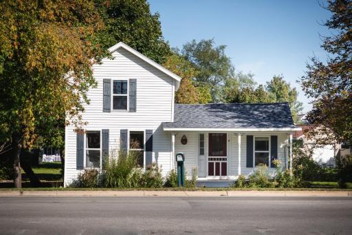 Ames Cottage Elk Rapids - Housity