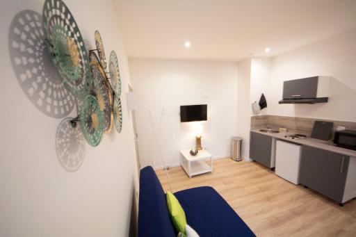 !!USHUIÄ!! Superbe studio HOME STAGING en plein CENTRE-VILLE. - Housity