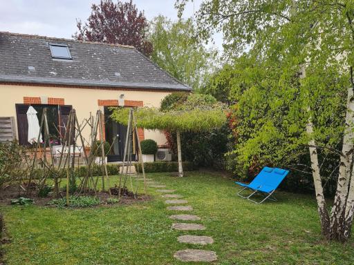 Gîte Chécy, 2 pièces, 2 personnes - FR-1-590-9 - Housity