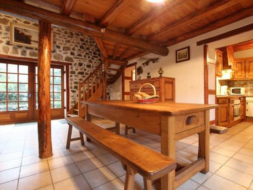 Gîte Saint-Julien-des-Chazes, 4 pièces, 8 personnes - FR-1-582-25 - Housity