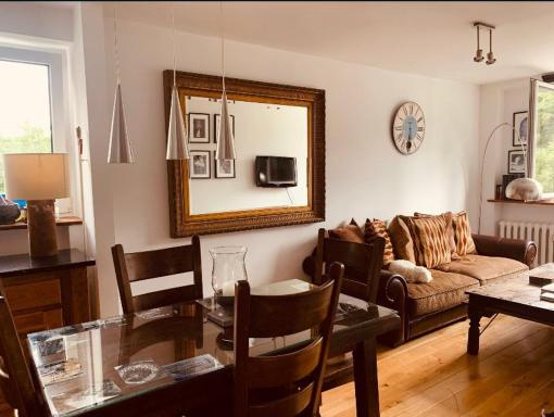 Nad Rzeką - Housity