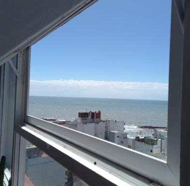 Hermoso monoambiente con vista al mar en La Perla , Mar del Plata - Housity
