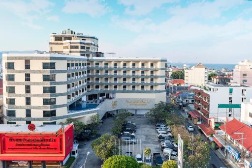 City Beach Resort - Housity