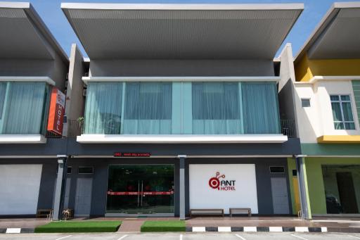 ANT HOTEL - Housity