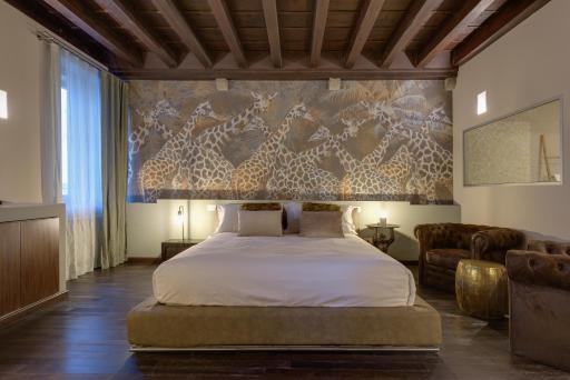 PALAZZO DUOMO Suites in Udine Center - Housity