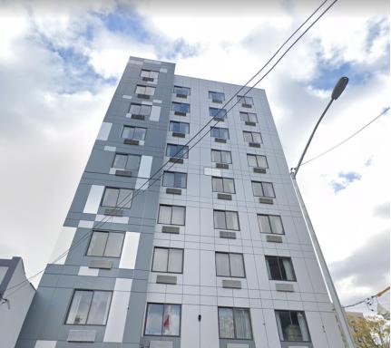 Deluxe Inn & Suites - Long Island City NYC - Housity