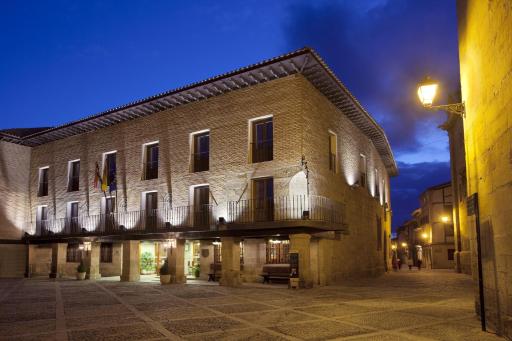 Parador de Santo Domingo de la Calzada - Housity