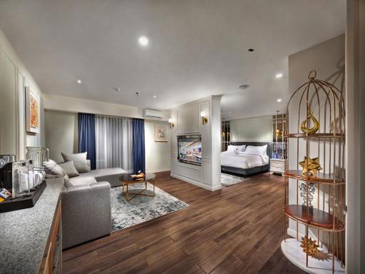 ASTON Inn Jemursari - Housity