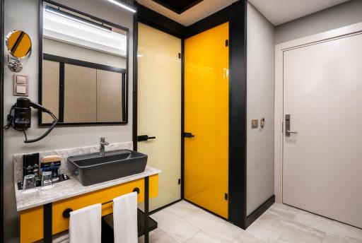 Arnor De Luxe Hotel & Spa - Housity