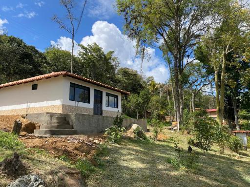 Agradable casa de campo con jacuzzi, hermosa vista, Cabaña Las Palmas - Housity