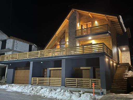 Villa Lake House - Housity