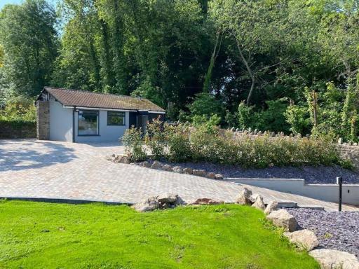 Secluded studio apartment with private gated access- The Pavilion - Housity