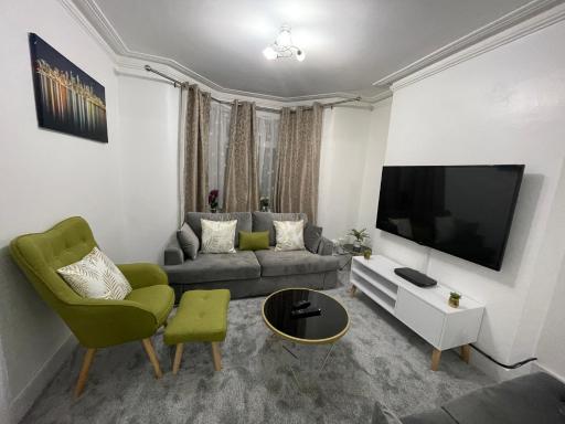 Fortified Beautiful Three bedroom House - Housity