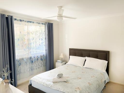 Bright & Beautiful Home On The Hills! - Housity