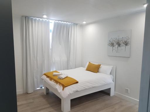 1 on albert Studio Apartments - Housity