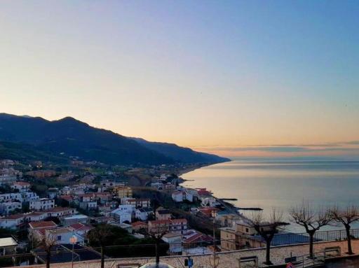 Caterina House Nel borgo piú bello d'Italia - Housity