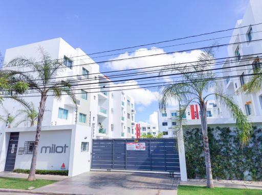 Se renta apartamento amueblado , ubicados en Santiago , 3 habitaciones , 2 bańos , 2 parqueo , área de juego y Piscina. - Housity