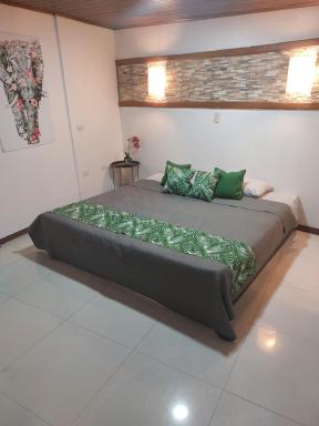 B&B Thomas and Thiago - Housity