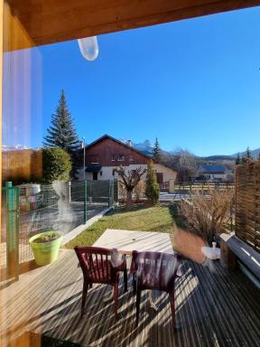 Maison + jardin vue sur les montagnes - Housity