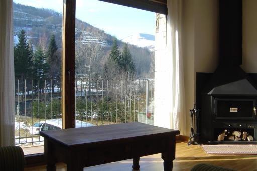 LLANARS, en Vall de CAMPRODON Vistas Montaña de frente, ASCENSOR, Orientación Sur, Chimenea, WIFI, MOLLÓ PARK, VALLTER, HÍPICA, GOLF - Housity