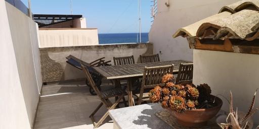 SEA-VIEW TERRACE & BIKES Moon Ortigia Holiday Home - Housity