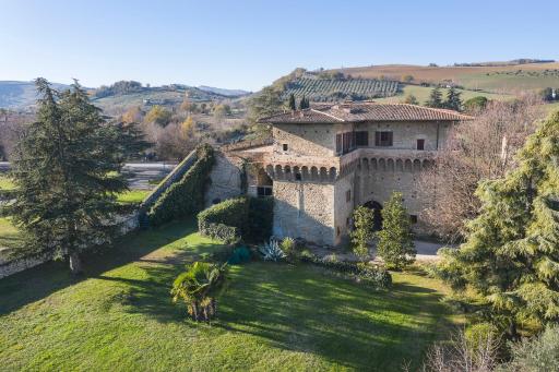 Castello del Capitano delle Artiglierie - Housity