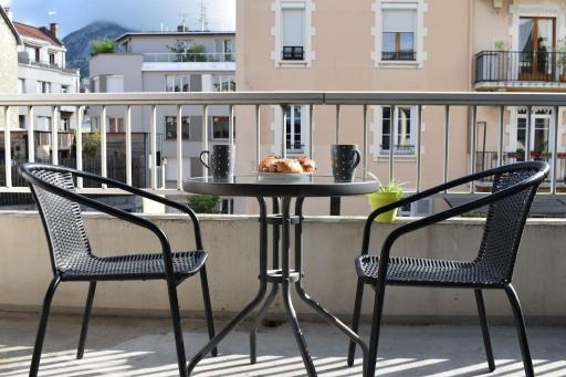 Studio Championnet, balcon, haut confort - Housity