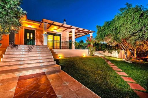 Villas Valia & Marina, Galatas - Housity