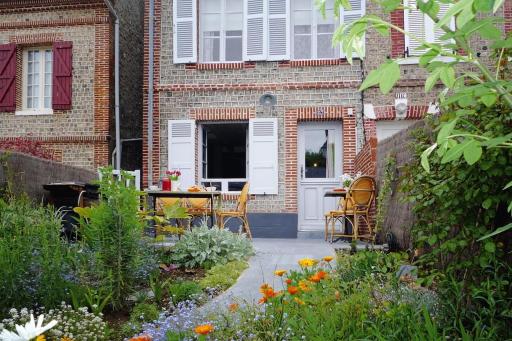 Charming House near Alabaster Coast Beach - Housity