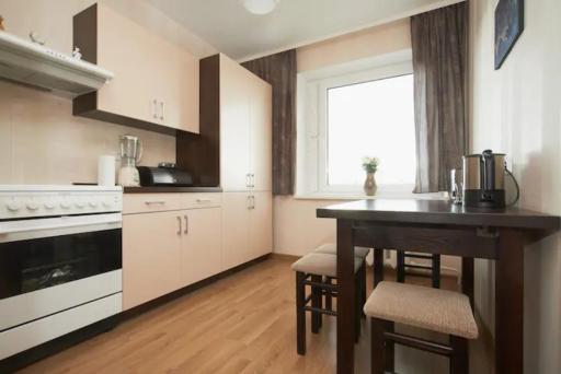 Nice private room in a three room apartment Free parking Feel like at home - Housity
