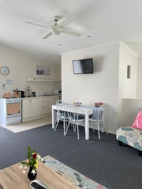 The Lake Guesthouse - Housity