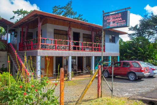 Cabinas Cascada Rio Celeste - Housity