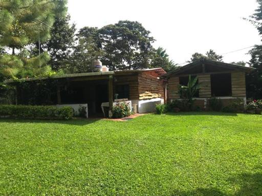 Apaneca, cabaña familiar completa, 12 personas - Housity
