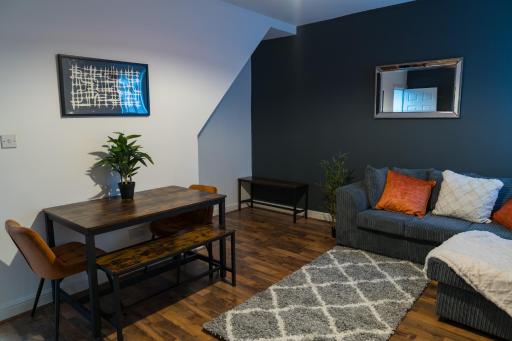 Cosy Home Bolton by Prime Stay - Housity